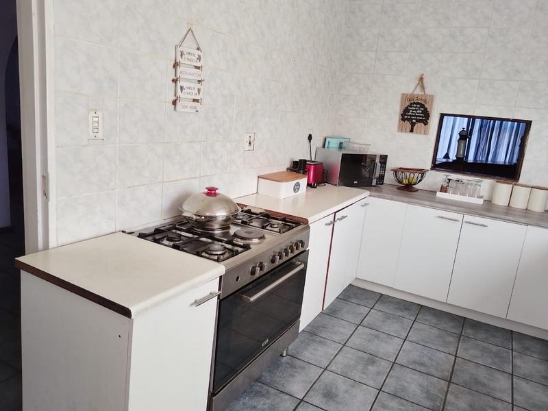 3 Bedroom Property for Sale in Bothasig Western Cape